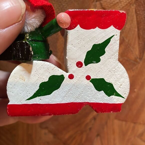 Vtg painted wooden elf on a Christmas boot candle holder - Picture 4 of 7